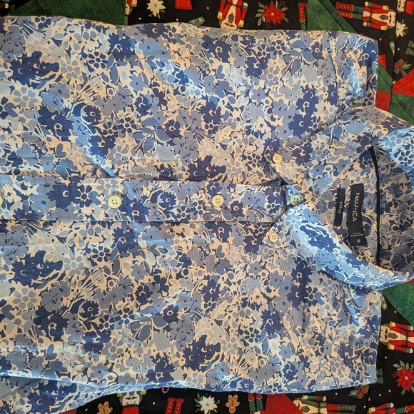 Blue Floral Button-Up Shirt - Picture 4 of 4